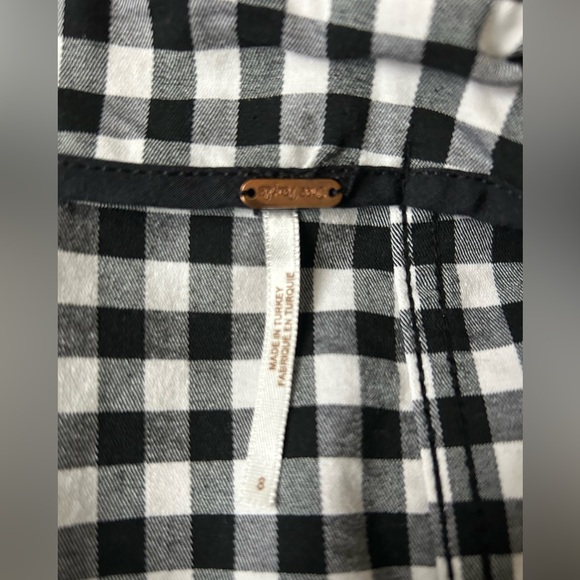 Free People black and white stretch mini skirt size 8 - Picture 2 of 7